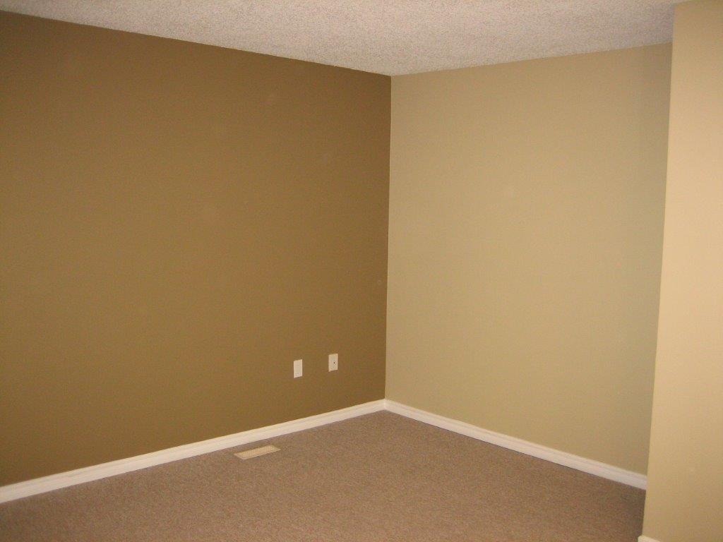 EVERYTHING YOU MIGHT EXPECT... and MUCH MORE! ~ 3 Bedrooms * 2.5 Bathrooms * Finished Basement - Thumbnail 22