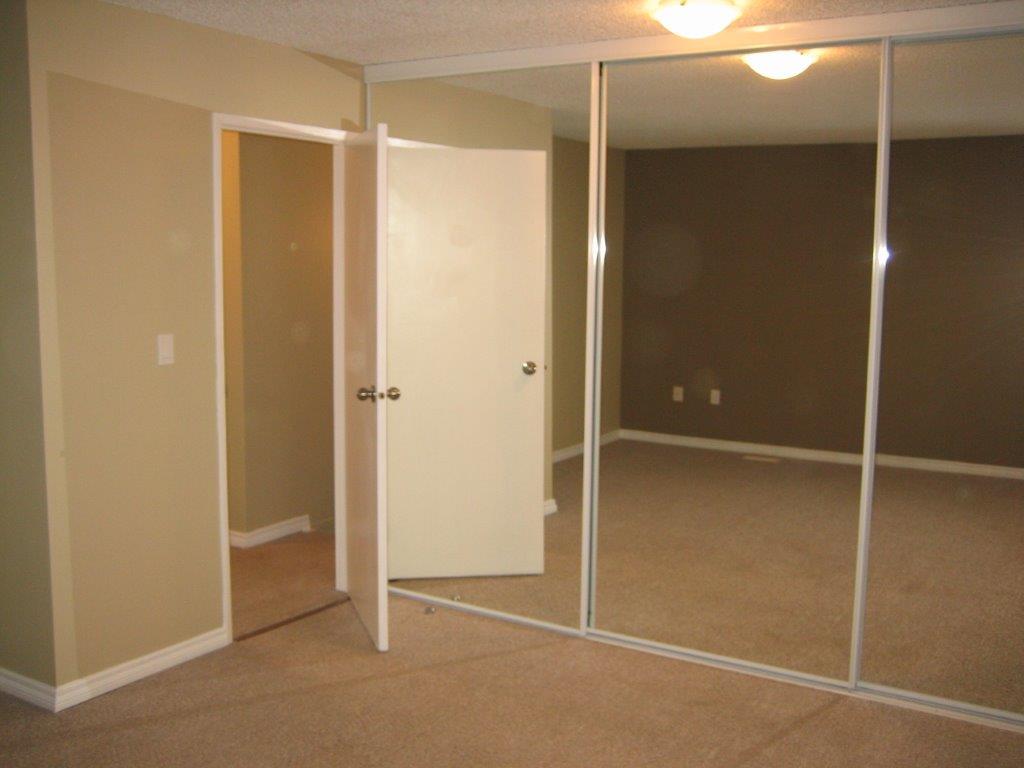 EVERYTHING YOU MIGHT EXPECT... and MUCH MORE! ~ 3 Bedrooms * 2.5 Bathrooms * Finished Basement - Thumbnail 20