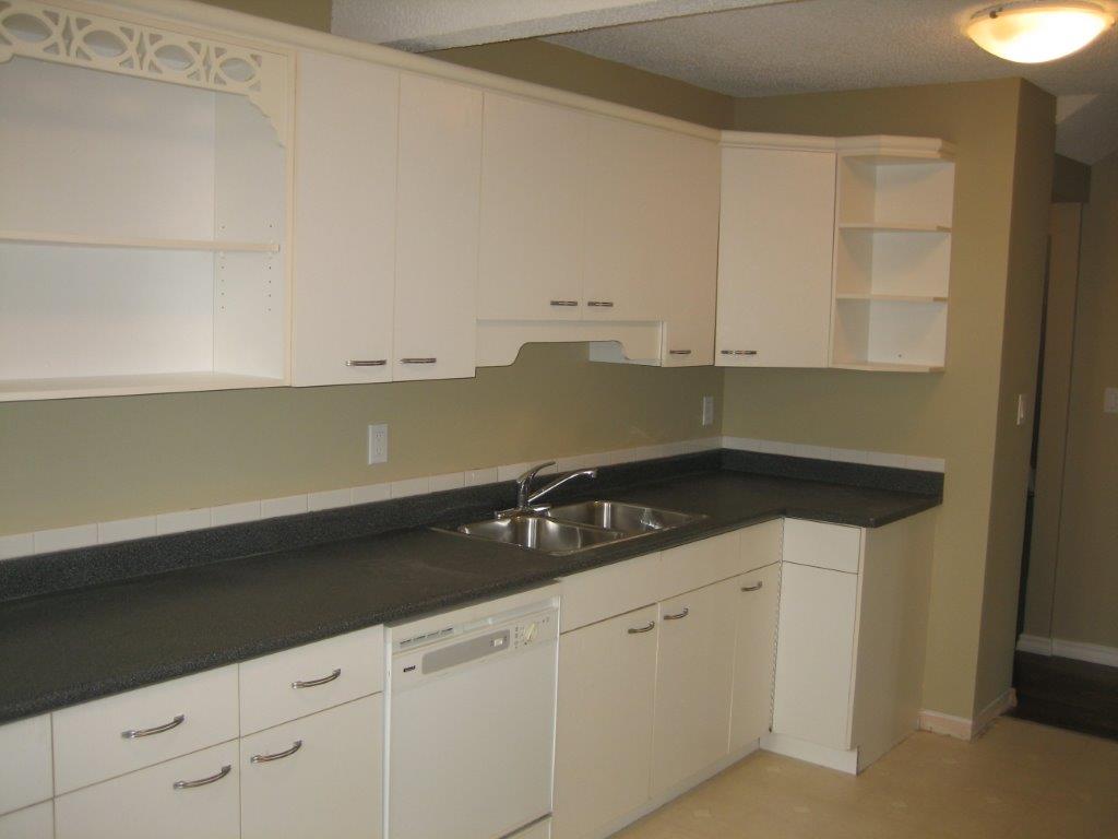 EVERYTHING YOU MIGHT EXPECT... and MUCH MORE! ~ 3 Bedrooms * 2.5 Bathrooms * Finished Basement - Thumbnail 13