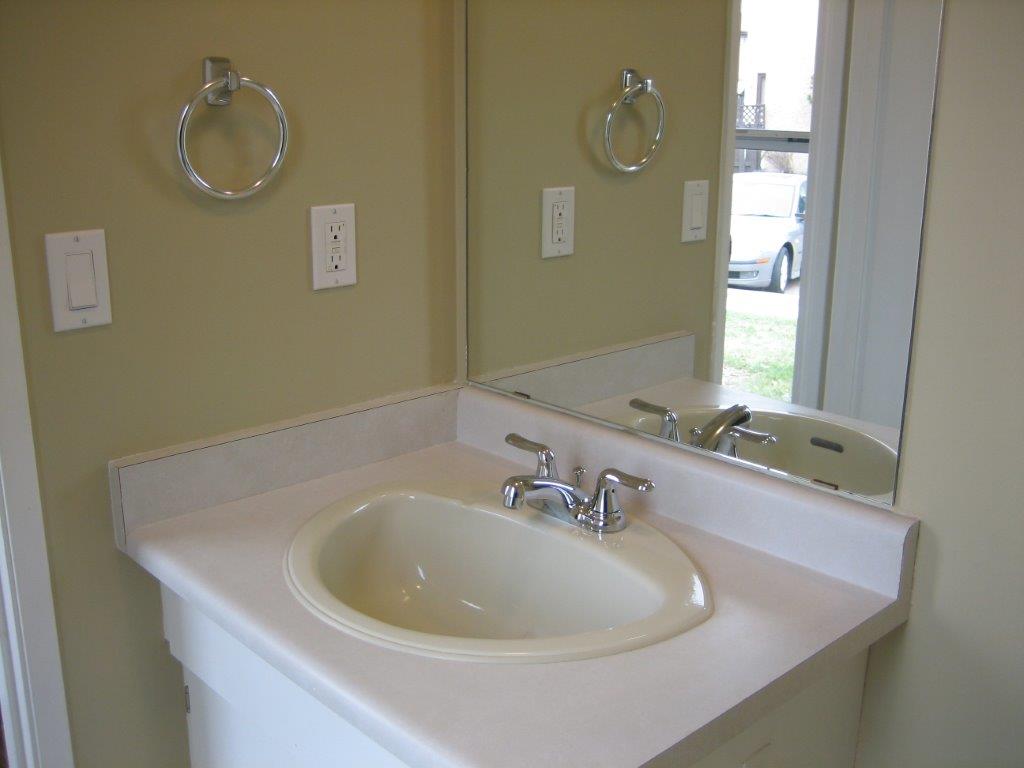 EVERYTHING YOU MIGHT EXPECT... and MUCH MORE! ~ 3 Bedrooms * 2.5 Bathrooms * Finished Basement - Thumbnail 29