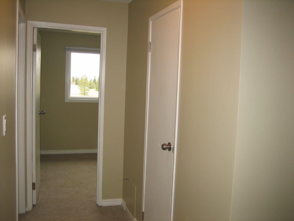 EVERYTHING YOU MIGHT EXPECT... and MUCH MORE! ~ 3 Bedrooms * 2.5 Bathrooms * Finished Basement - Thumbnail 8