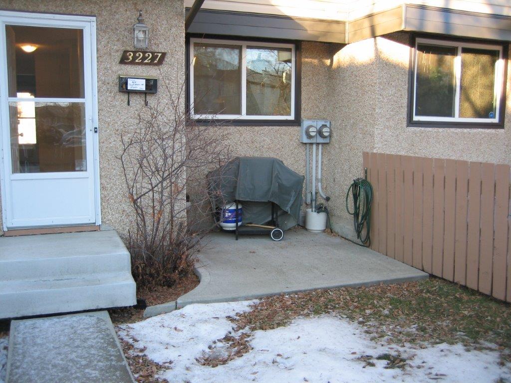 PREMIUM 3-Bedroom Townhome ~ Absolutely Loaded with Extras! - Thumbnail 88