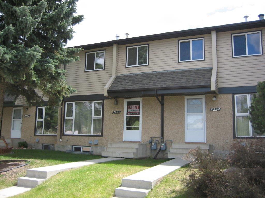 PREMIUM 3-Bedroom Townhome ~ Absolutely Loaded with Extras! - Thumbnail 79