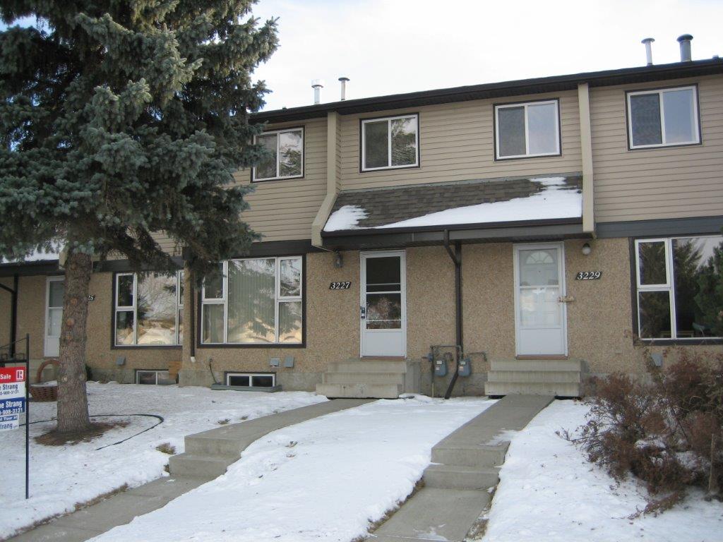 PREMIUM 3-Bedroom Townhome ~ Absolutely Loaded with Extras! - Thumbnail 85