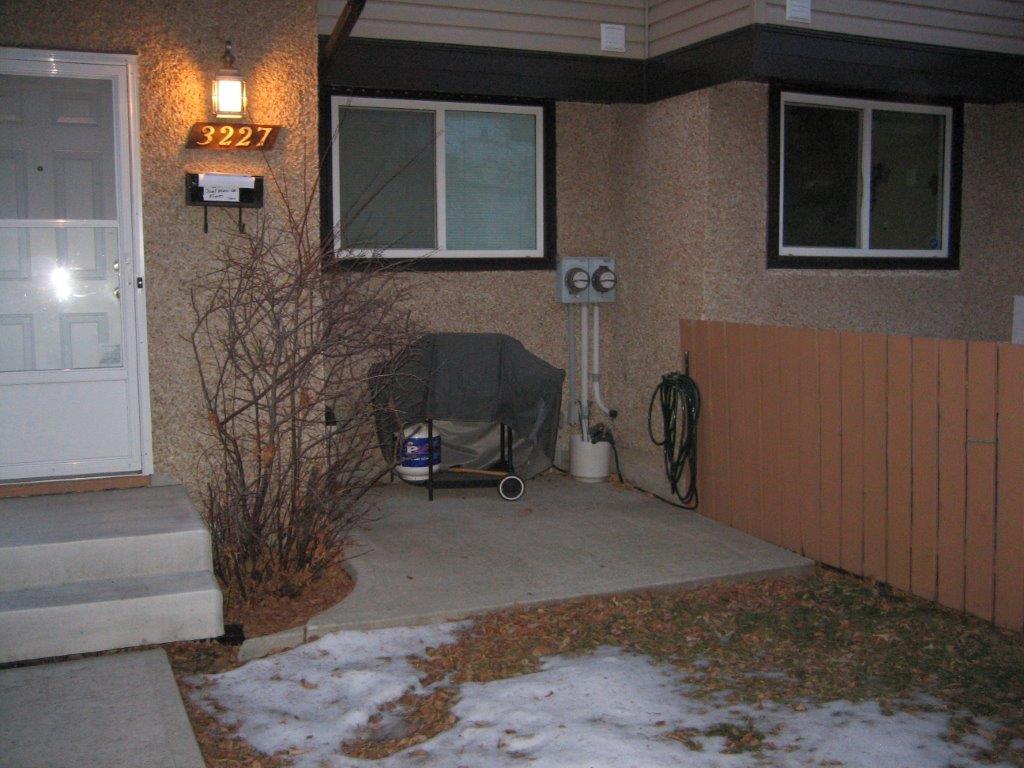 PREMIUM 3-Bedroom Townhome ~ Absolutely Loaded with Extras! - Thumbnail 89
