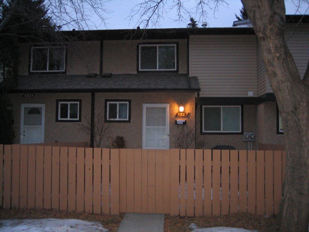 PREMIUM 3-Bedroom Townhome ~ Absolutely Loaded with Extras! - Thumbnail 87