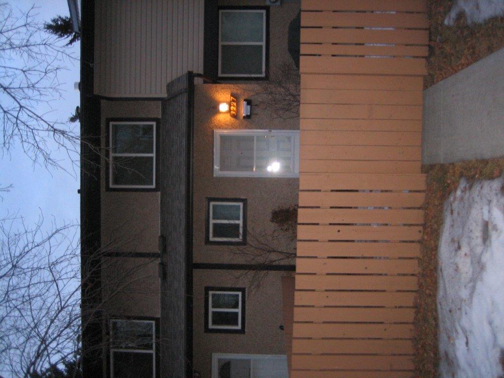PREMIUM 3-Bedroom Townhome ~ Absolutely Loaded with Extras! - Thumbnail 90