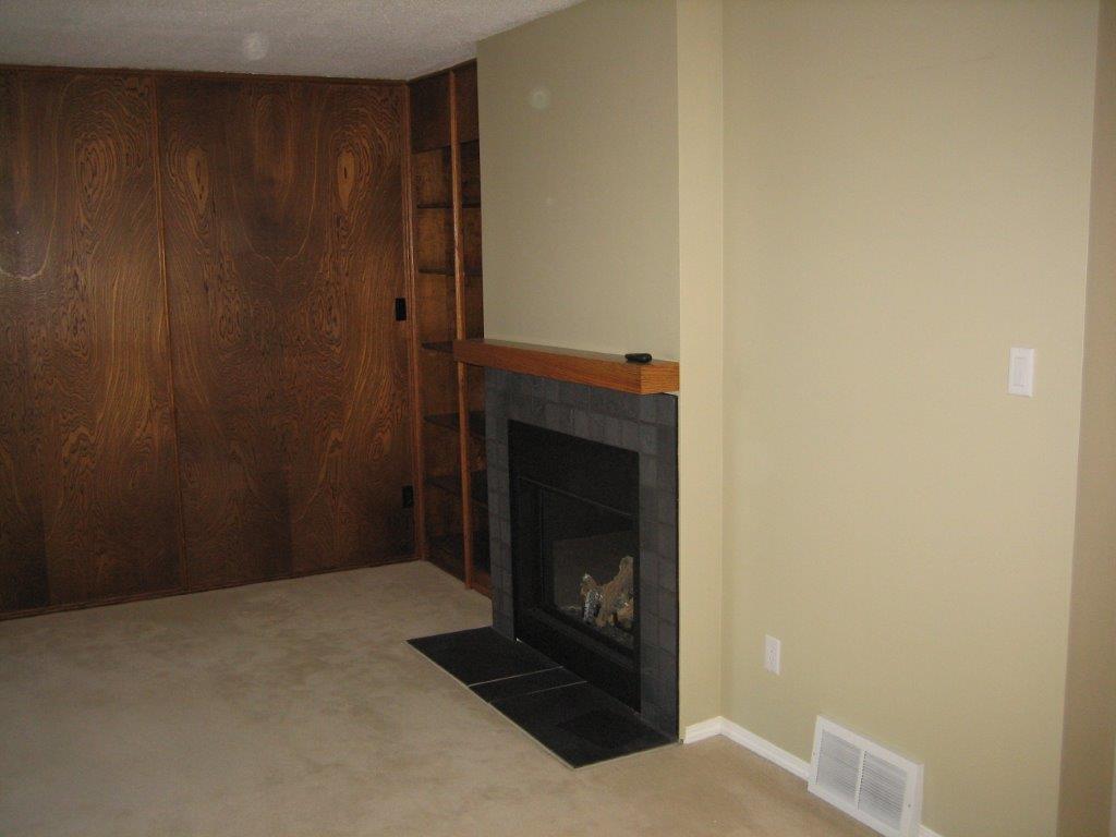 PREMIUM 3-Bedroom Townhome ~ Absolutely Loaded with Extras! - Thumbnail 3