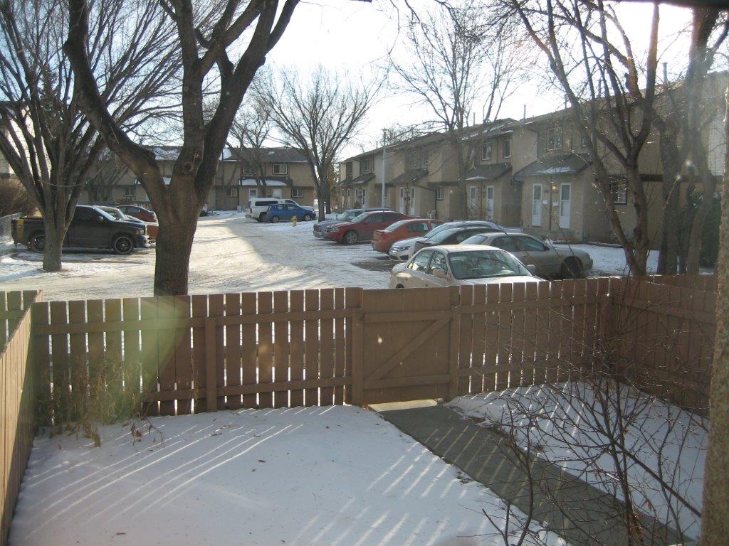 PREMIUM 3-Bedroom Townhome ~ Absolutely Loaded with Extras! - Thumbnail 91