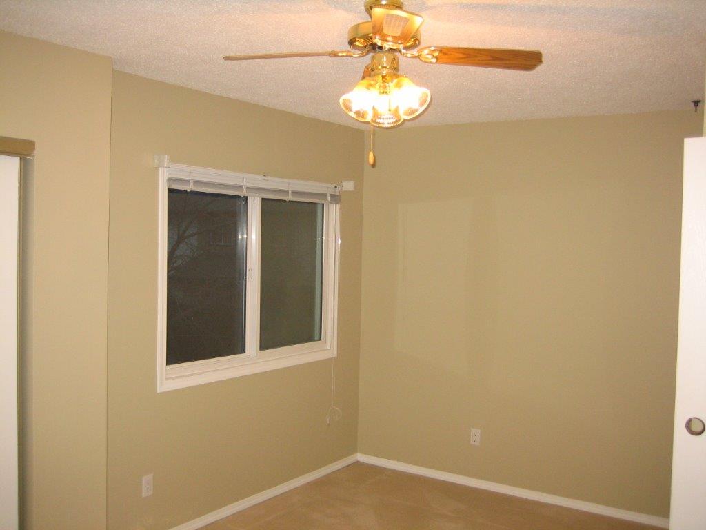 PREMIUM 3-Bedroom Townhome ~ Absolutely Loaded with Extras! - Thumbnail 28