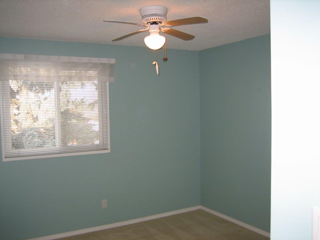 PREMIUM 3-Bedroom Townhome ~ Absolutely Loaded with Extras! - Thumbnail 29