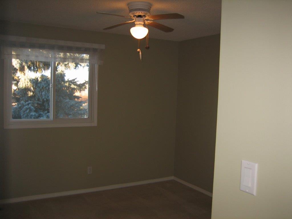 PREMIUM 3-Bedroom Townhome ~ Absolutely Loaded with Extras! - Thumbnail 35