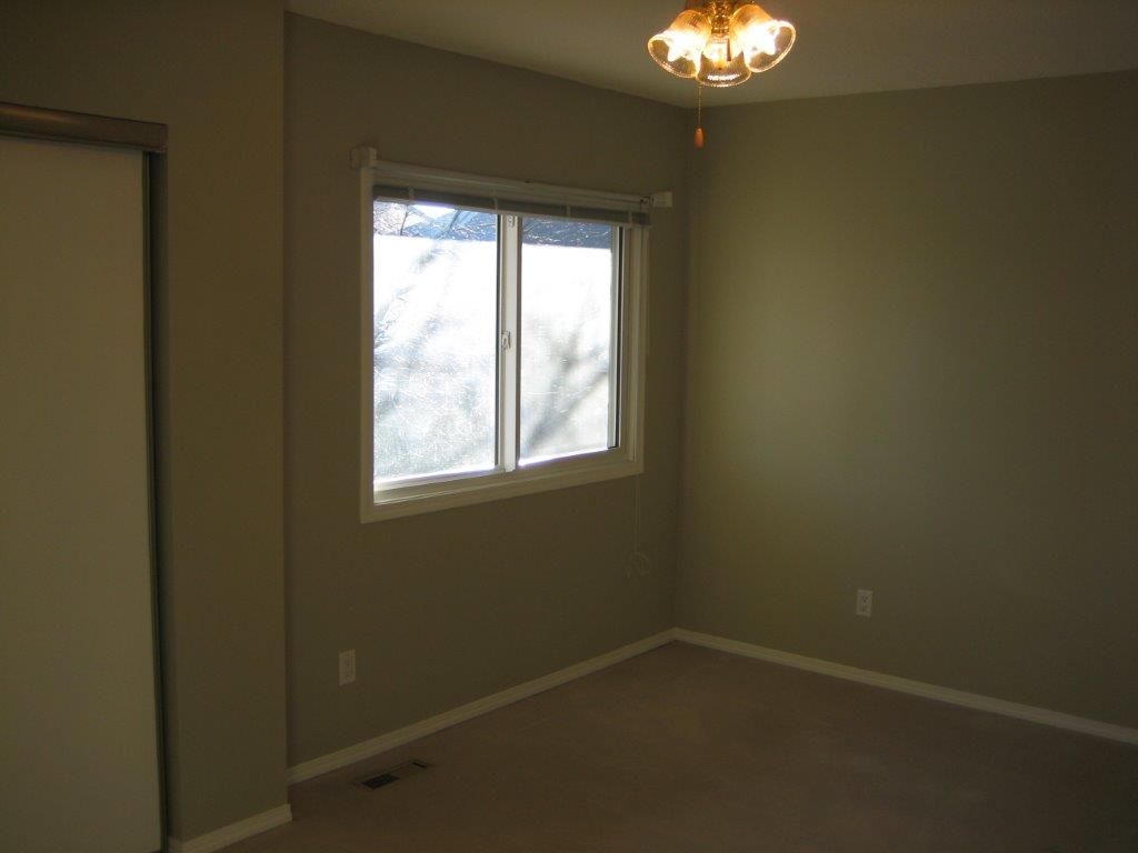 PREMIUM 3-Bedroom Townhome ~ Absolutely Loaded with Extras! - Thumbnail 31