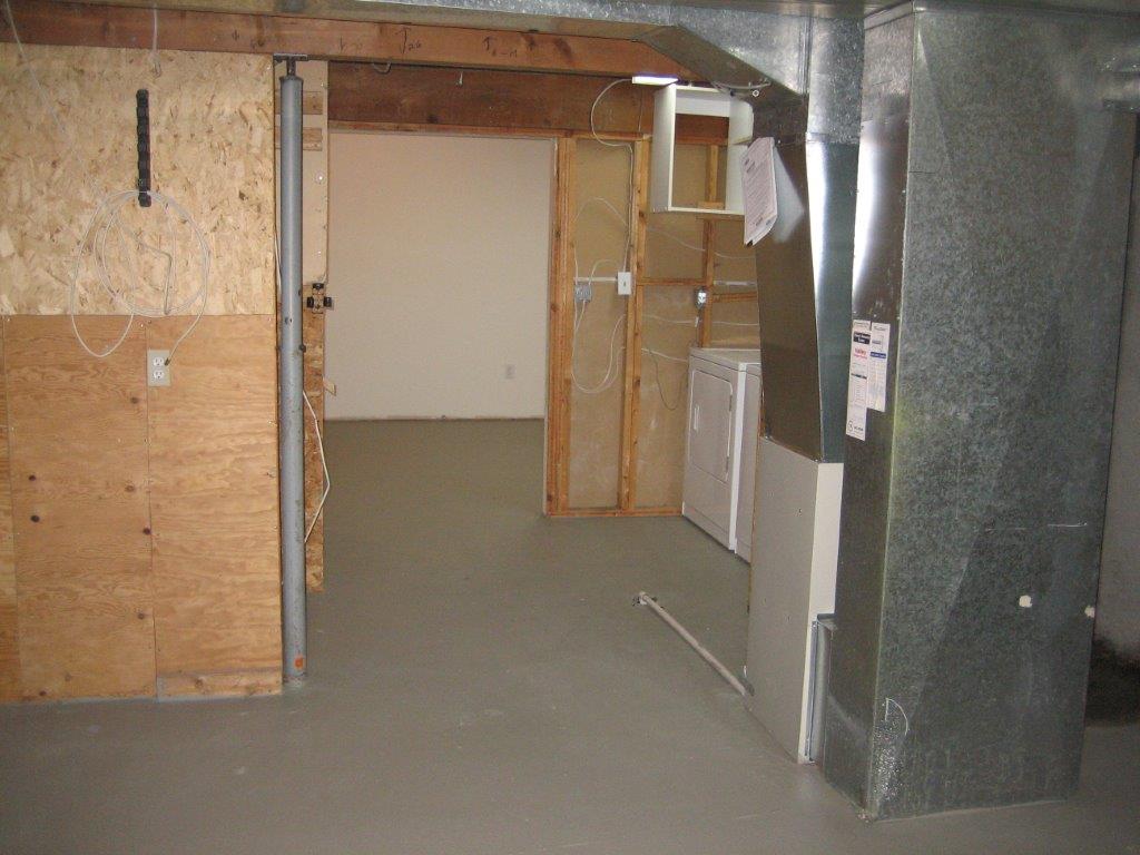 QUALITY 3-Bedroom Home ~ 1172 sqft ~ Rented NOW! - Thumbnail 42