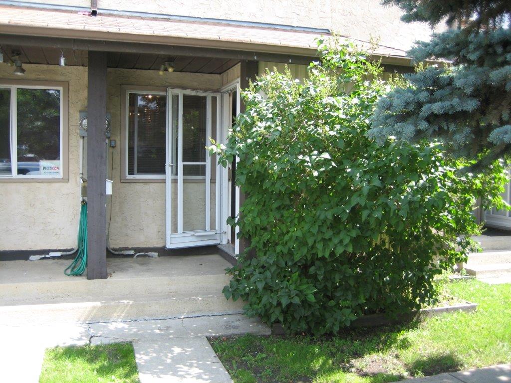 QUALITY 3-Bedroom Home ~ 1172 sqft ~ Rented NOW! - Thumbnail 57