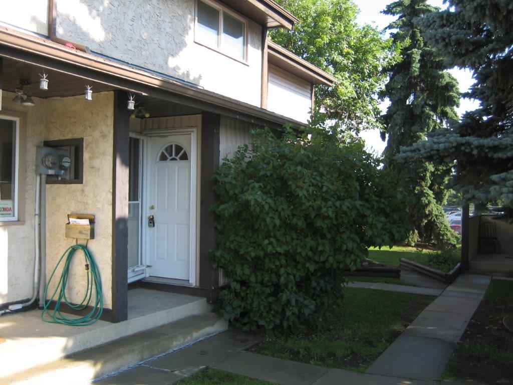 QUALITY 3-Bedroom Home ~ 1172 sqft ~ Rented NOW! - Thumbnail 54