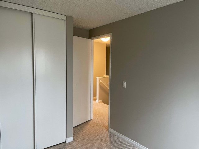 SIMPLY ELEGANT ~ Contemporary Townhome for a Happy Family or Professional ~ - Thumbnail 17