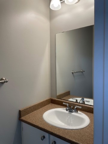 SIMPLY ELEGANT ~ Contemporary Townhome for a Happy Family or Professional ~ - Thumbnail 20
