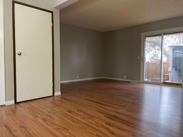 SIMPLY ELEGANT ~ Contemporary Townhome for a Happy Family or Professional ~ - Image 1