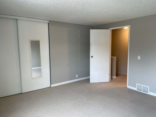 SIMPLY ELEGANT ~ Contemporary Townhome for a Happy Family or Professional ~ - Thumbnail 12