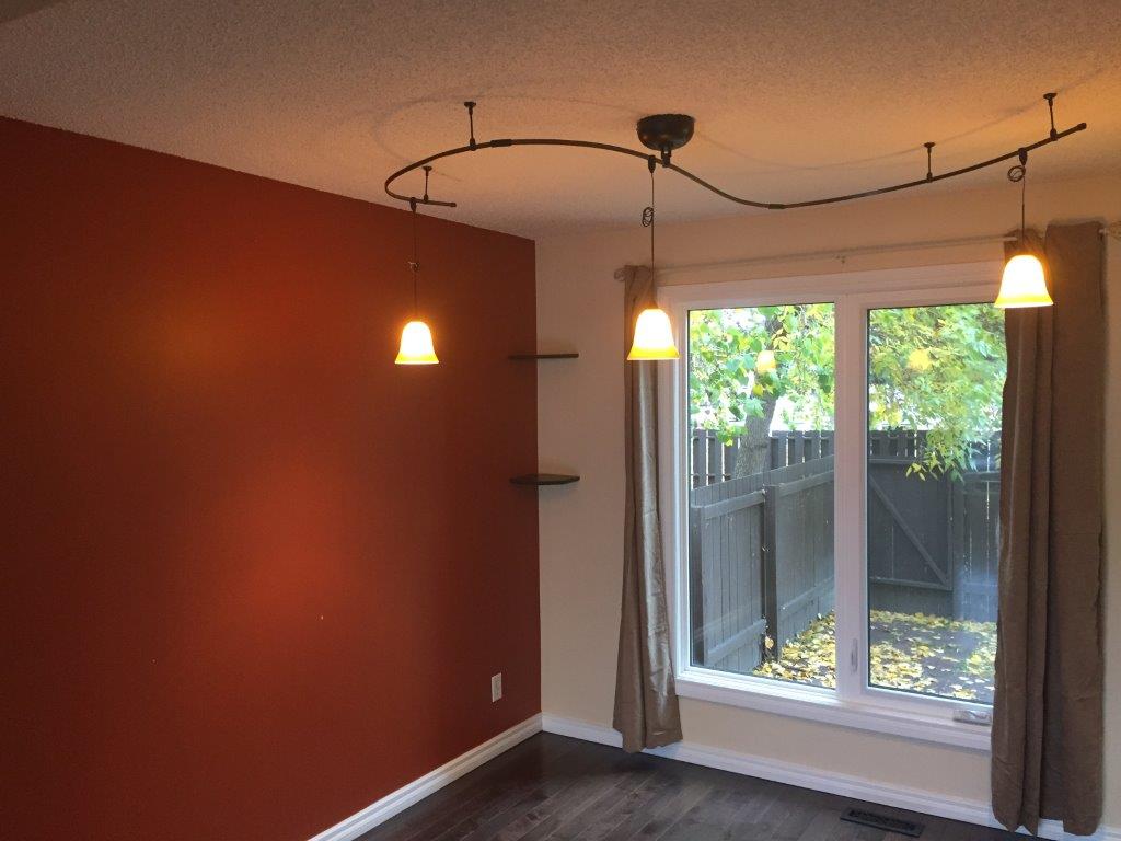 Do You Love Hardwood Floors & Designer Finishes? - Image 1