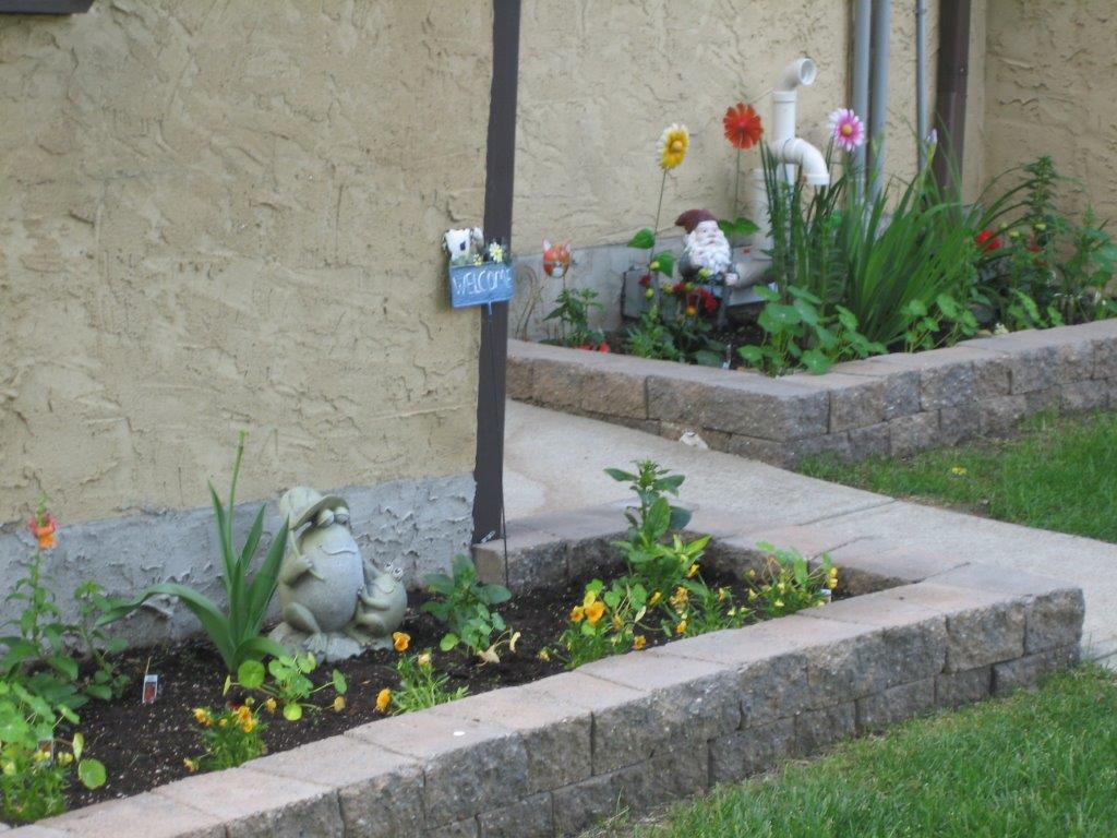 Nature Lovers' Paradise ~ Fully Upgraded Townhome - Thumbnail 32