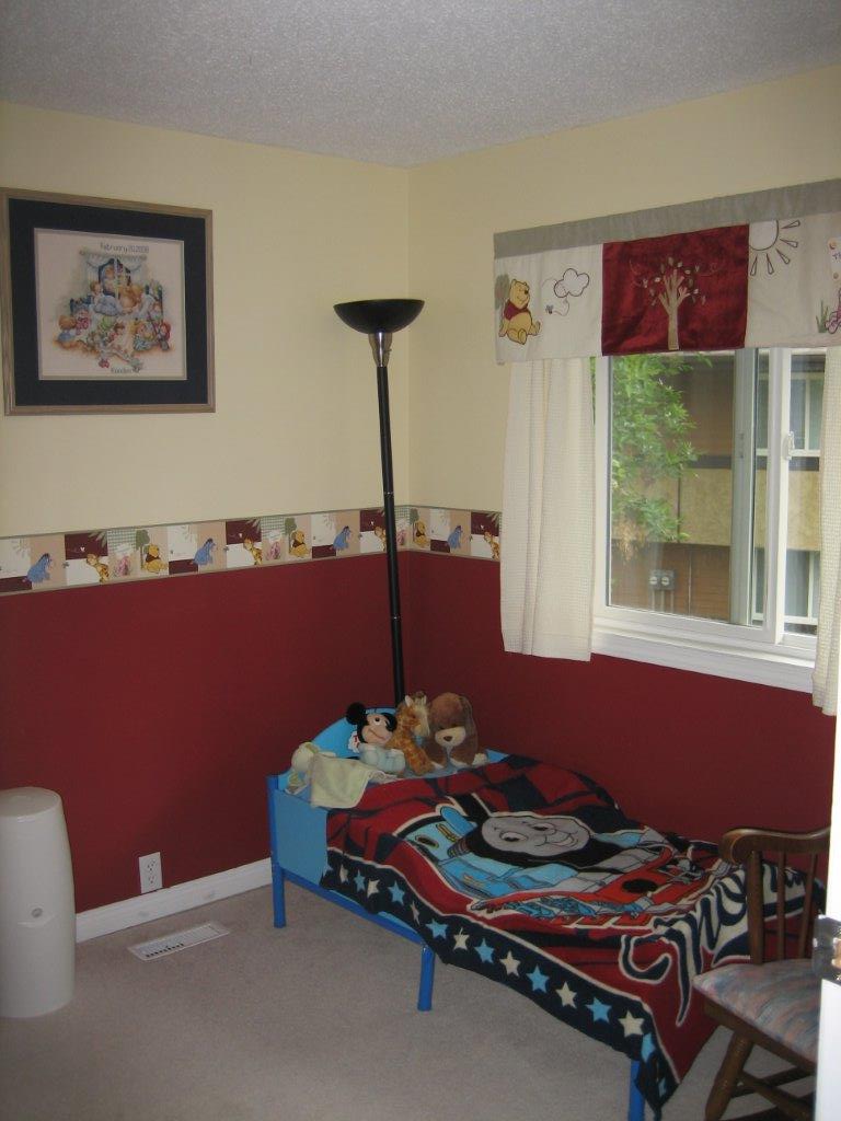 Nature Lovers' Paradise ~ Fully Upgraded Townhome - Thumbnail 13