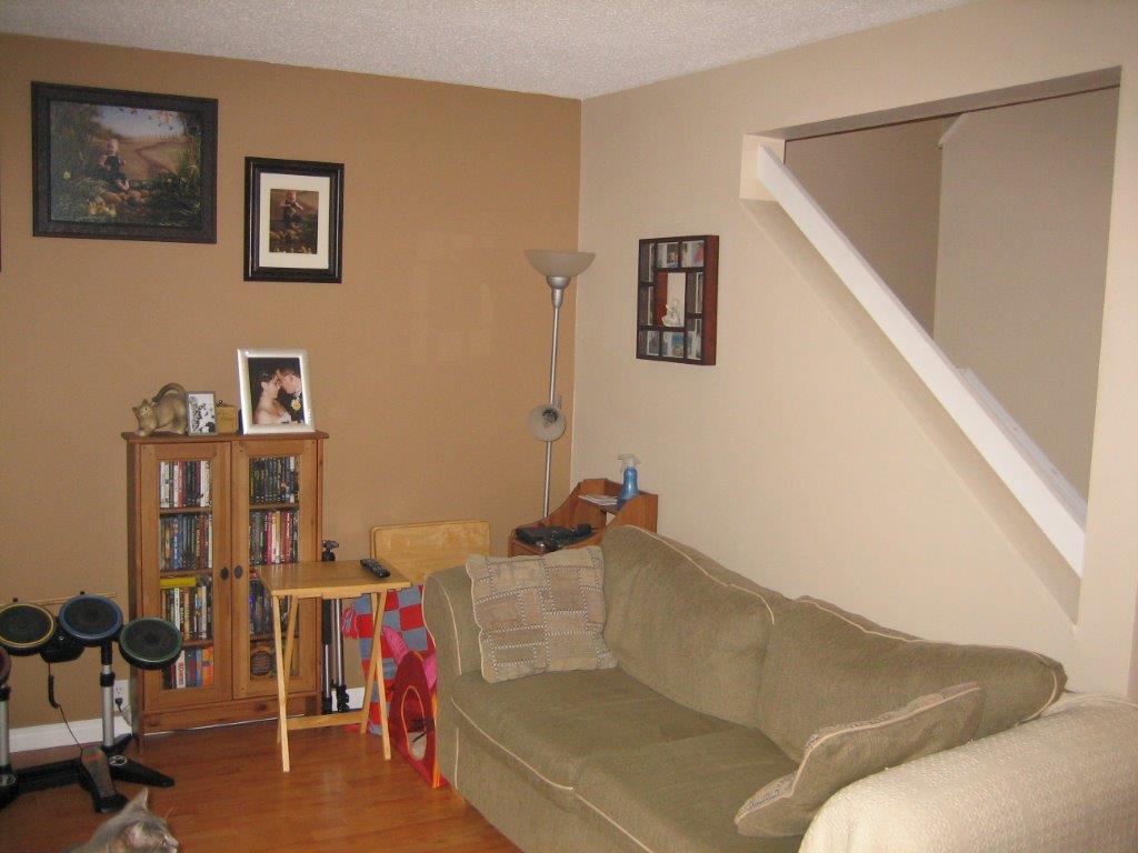 Nature Lovers' Paradise ~ Fully Upgraded Townhome - Thumbnail 3