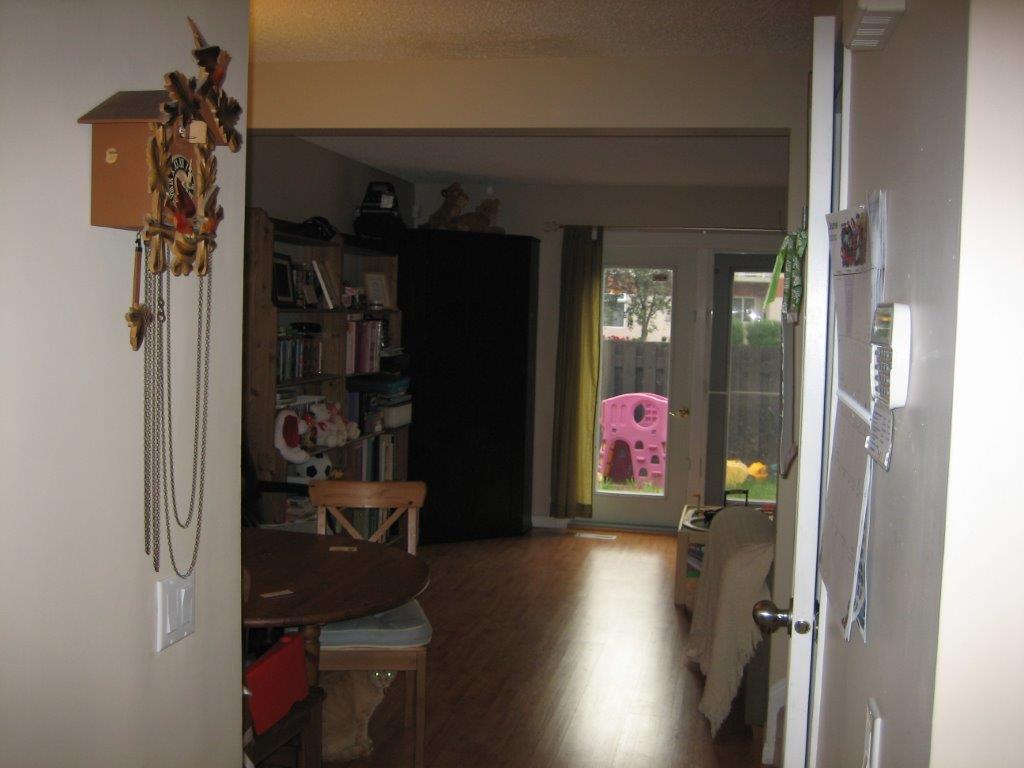 Nature Lovers' Paradise ~ Fully Upgraded Townhome - Thumbnail 6