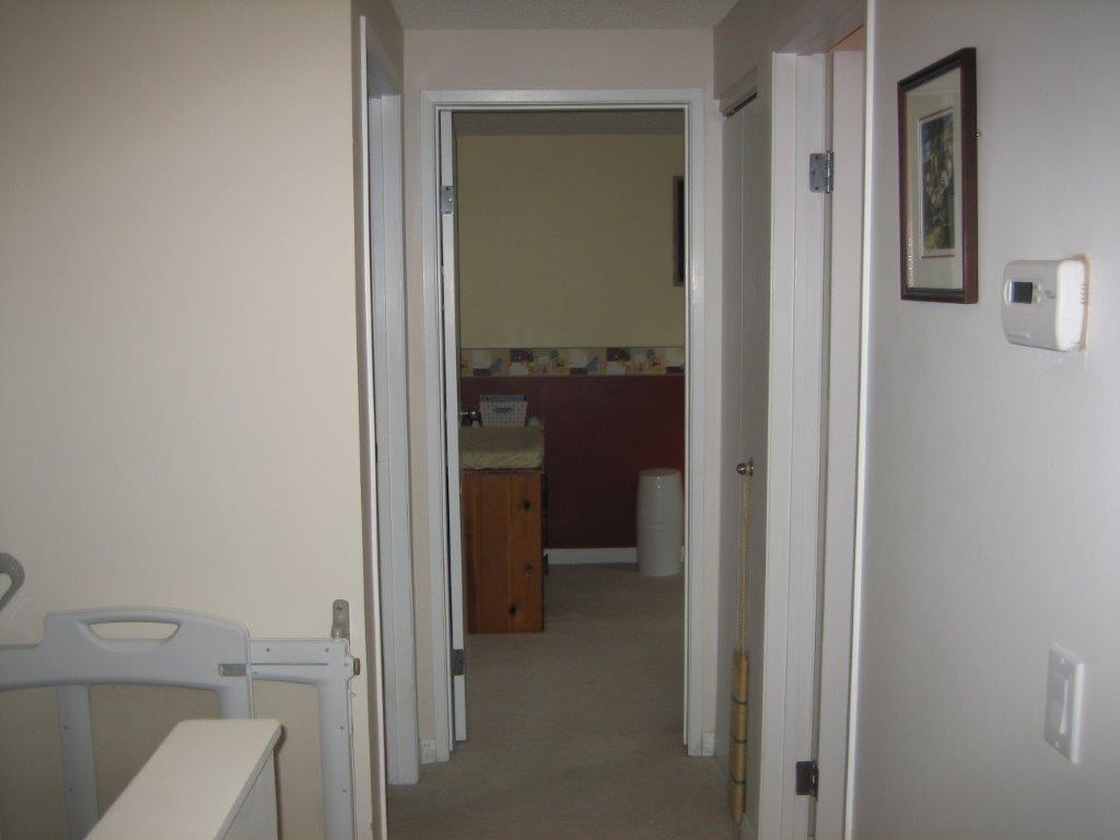 Nature Lovers' Paradise ~ Fully Upgraded Townhome - Thumbnail 17