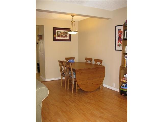 Nature Lovers' Paradise ~ Fully Upgraded Townhome - Thumbnail 4