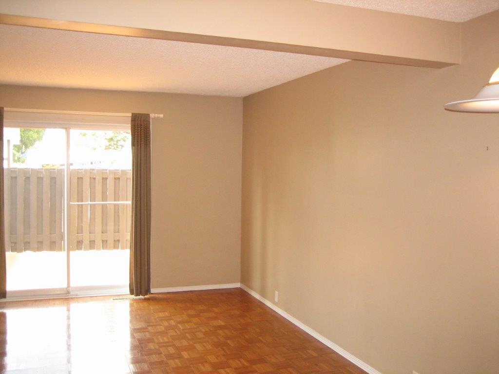 Discover this Pretty Townhome in a Pet-Friendly Community - Thumbnail 6