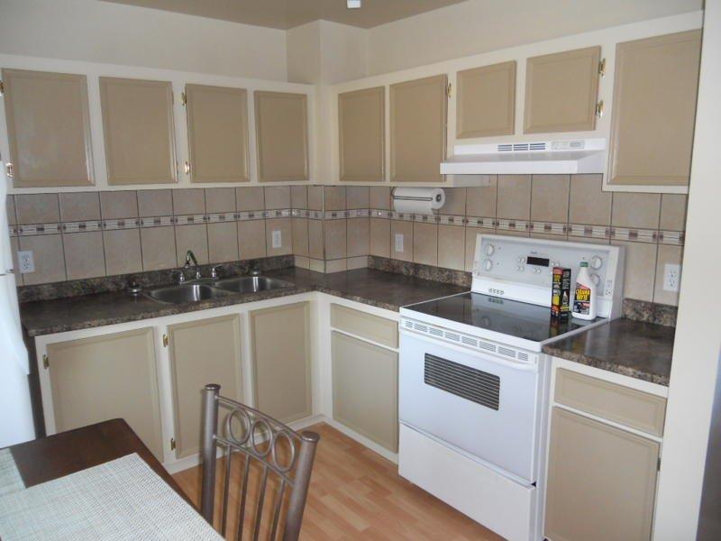 Discover this Pretty Townhome in a Pet-Friendly Community - Thumbnail 12