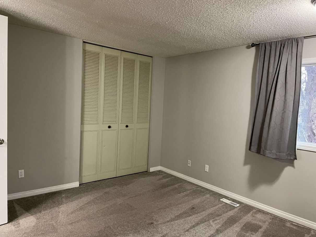 FRESH 3 Bedroom Townhome, 5 Appliances ~ North Edmonton - Thumbnail 13