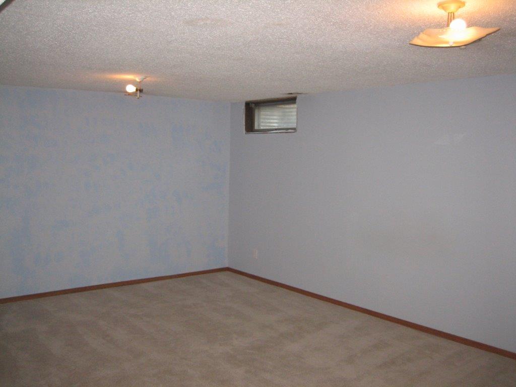 QUALITY 3-Bedroom Townhome ~ 1313 sqft ~ Sold NOW! - Thumbnail 45
