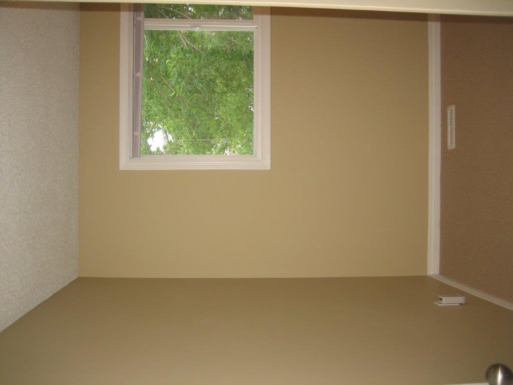 QUALITY 3-Bedroom Townhome ~ 1313 sqft ~ Sold NOW! - Thumbnail 32