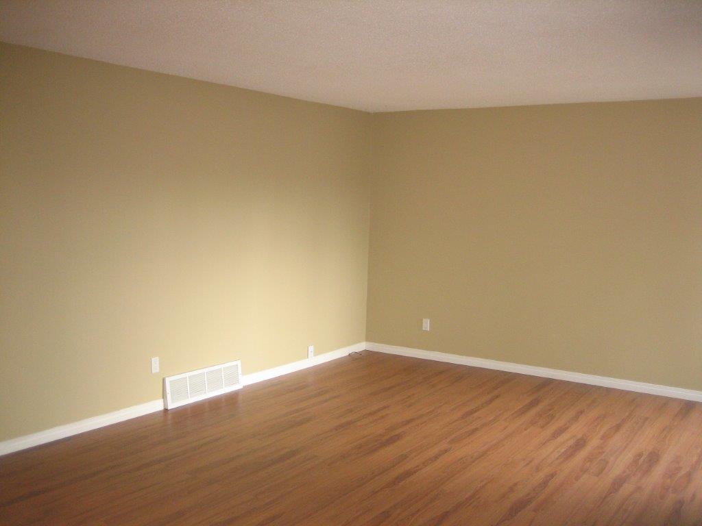 QUALITY 3-Bedroom Townhome ~ 1313 sqft ~ Sold NOW! - Thumbnail 9