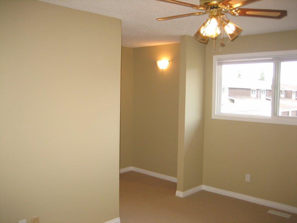 QUALITY 3-Bedroom Townhome ~ 1313 sqft ~ Sold NOW! - Thumbnail 30