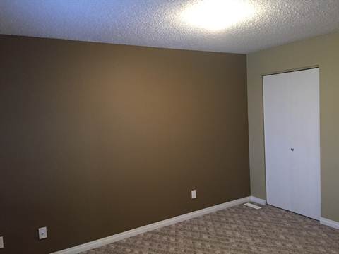 Move into THE INNER CIRCLE *** Clean Peaceful Home with CARPORT & Enormous Yard! - Thumbnail 19