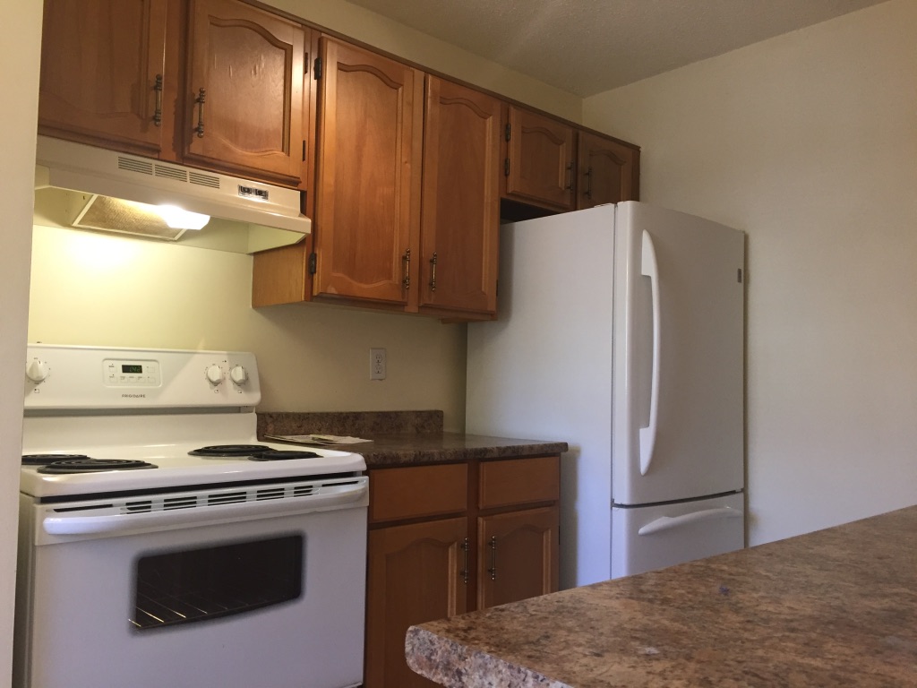 BREAKFAST on the BALCONY ~ Fully Developed Townhome - Thumbnail 10