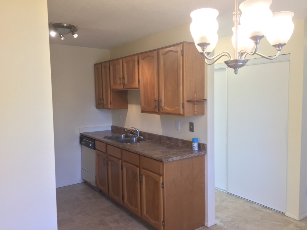 BREAKFAST on the BALCONY ~ Fully Developed Townhome - Thumbnail 13