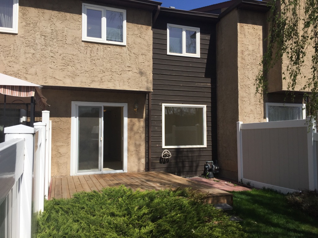 BREAKFAST on the BALCONY ~ Fully Developed Townhome - Thumbnail 39